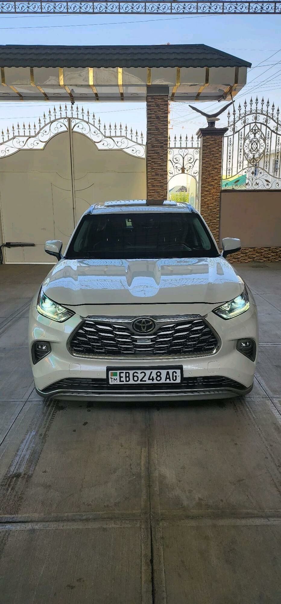 Toyota Highlander 2021 - 595 000 TMT - Aşgabat - img 2
