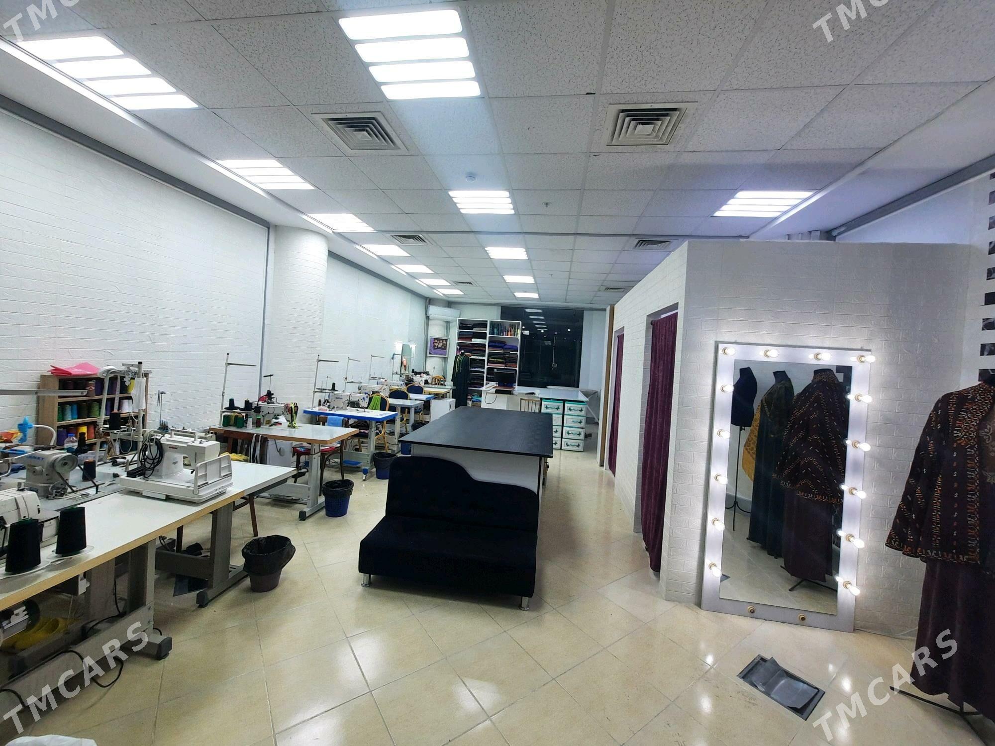 Atelye - Moskowskiý köç. (10 ýyl abadançylyk şaýoly) - img 1