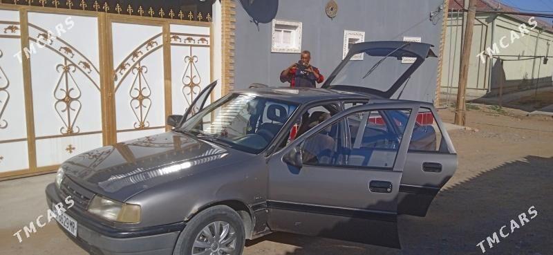 Opel Vectra 1989 - 55 000 TMT - Baýramaly - img 4