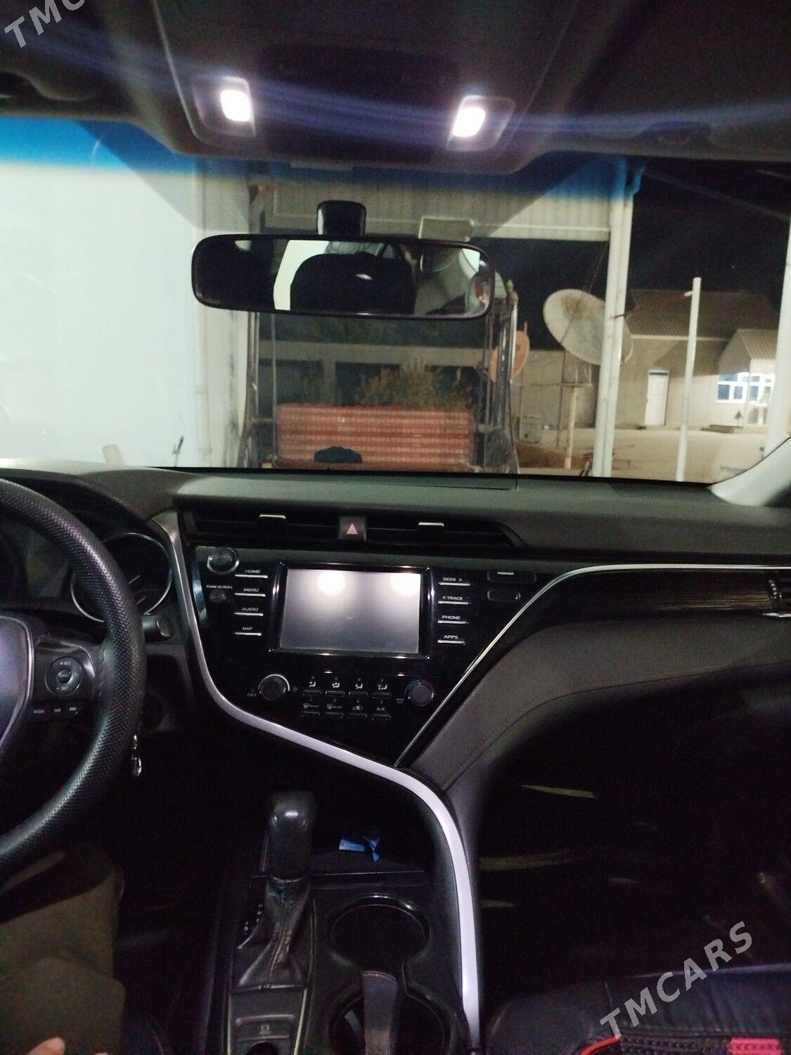 Toyota Camry 2018 - 260 000 TMT - Байрамали - img 3