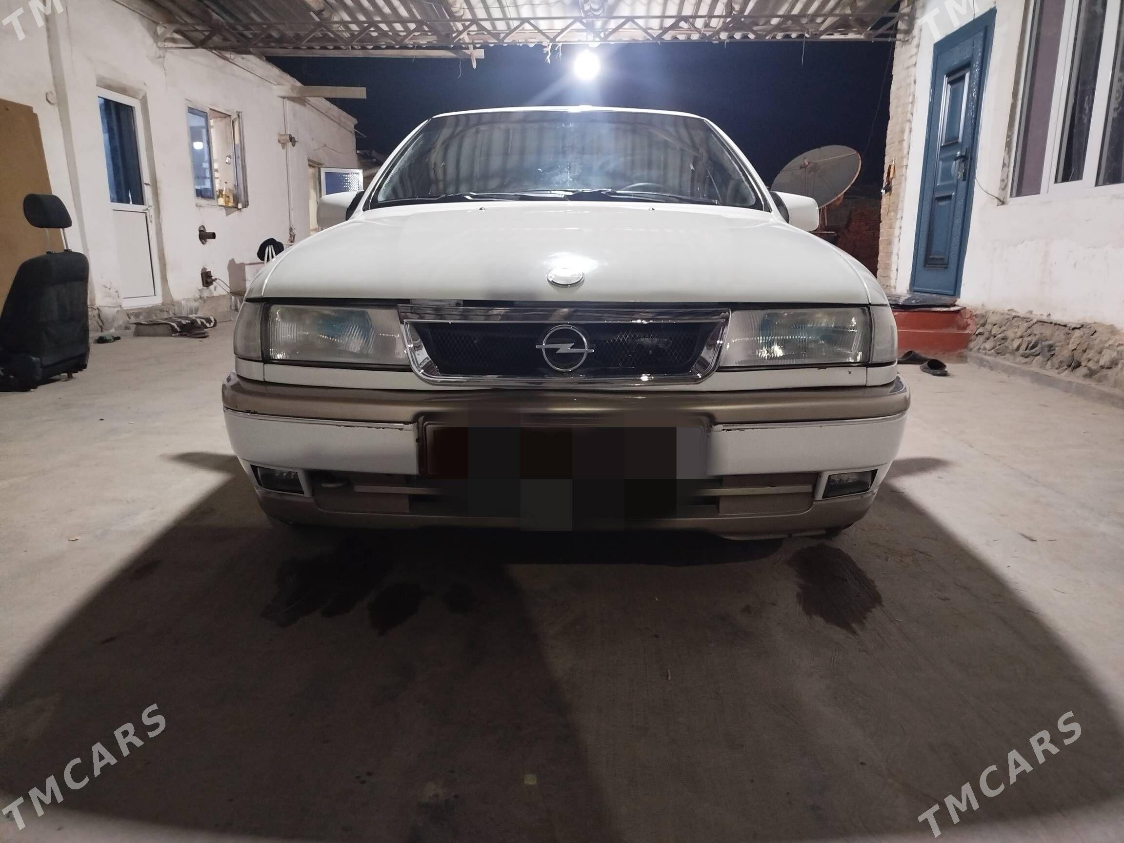 Opel Vectra 1990 - 50 000 TMT - Saýat - img 1