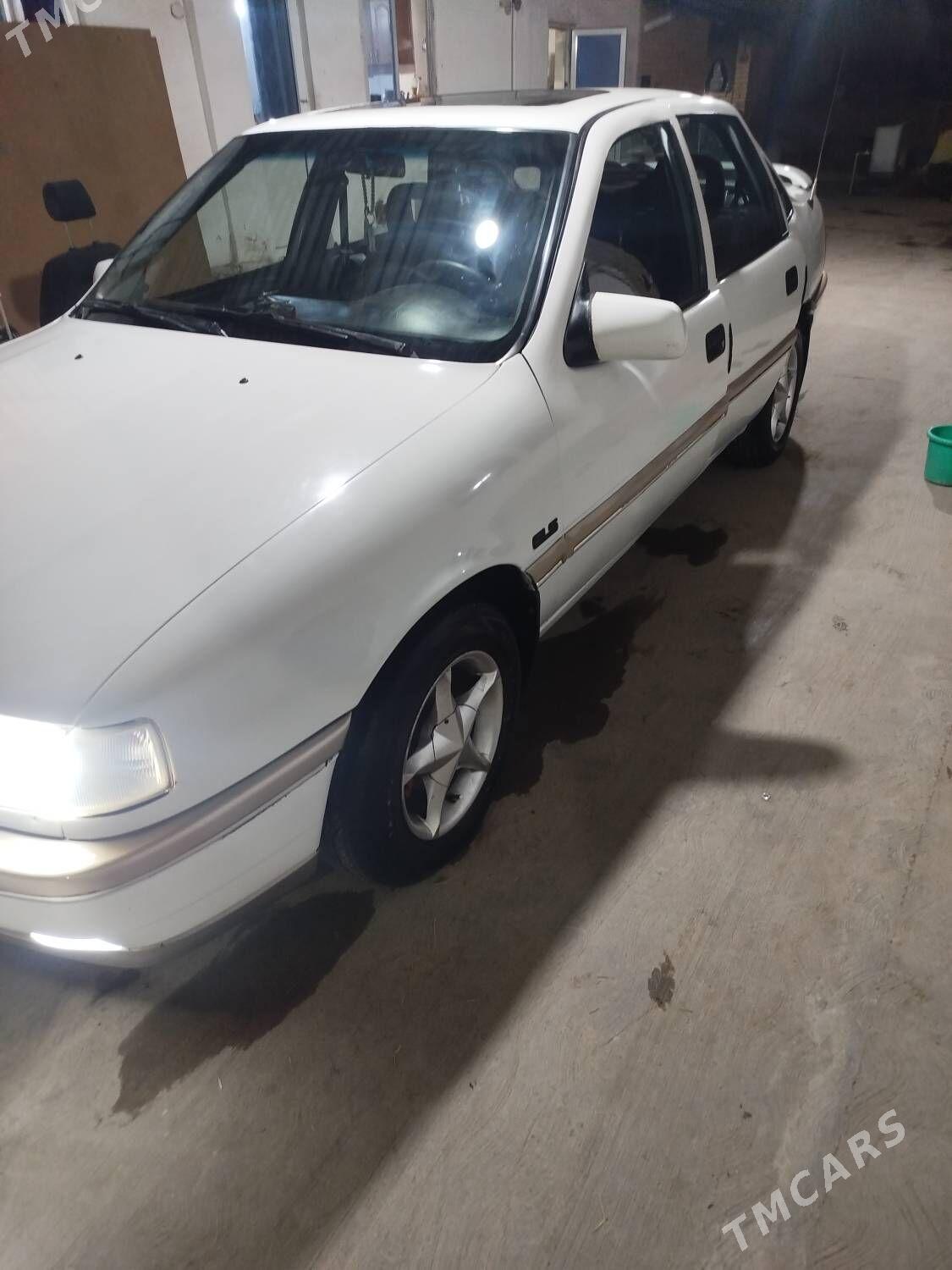 Opel Vectra 1990 - 50 000 TMT - Saýat - img 3