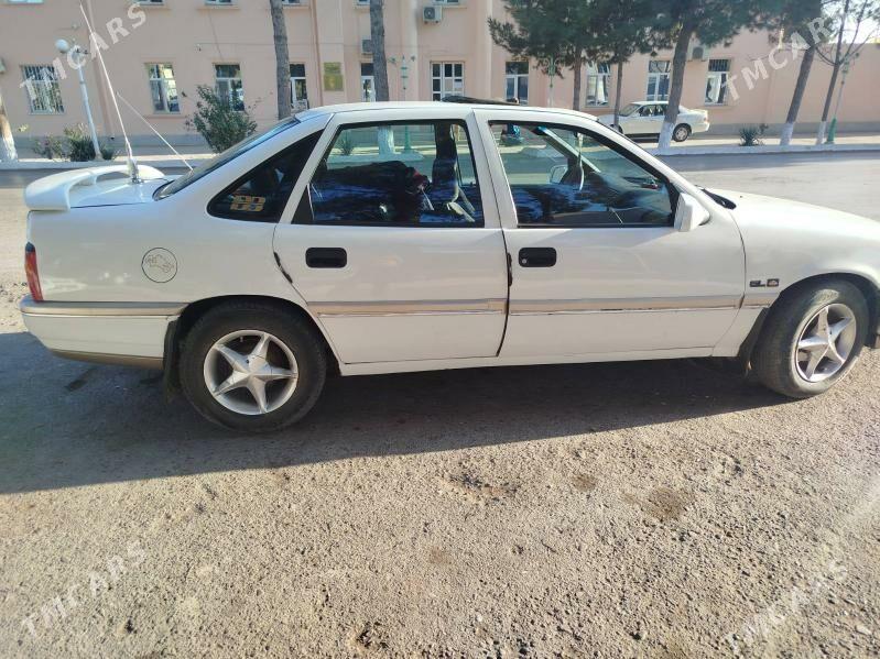Opel Vectra 1990 - 50 000 TMT - Saýat - img 4