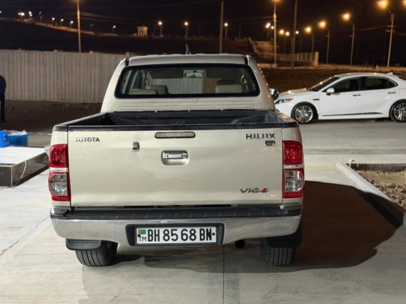 Toyota Hilux 2014 - 360 000 TMT - Balkanabat - img 6