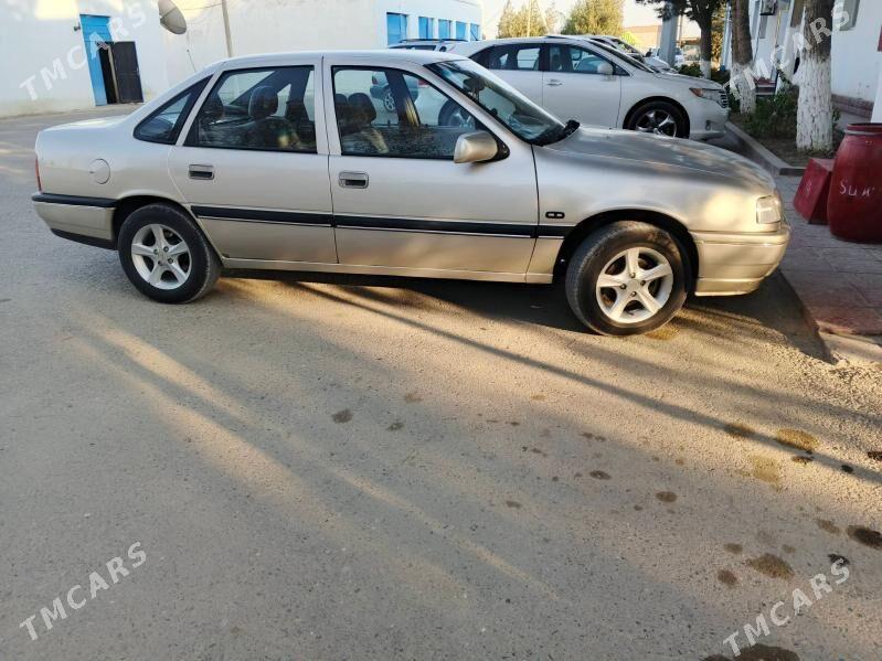 Opel Vectra 1990 - 43 000 TMT - Bäherden - img 3