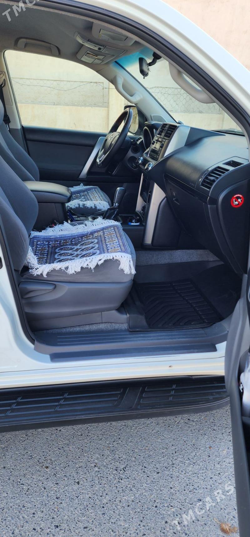 Toyota Land Cruiser Prado 2012 - 560 000 TMT - Туркменабат - img 7