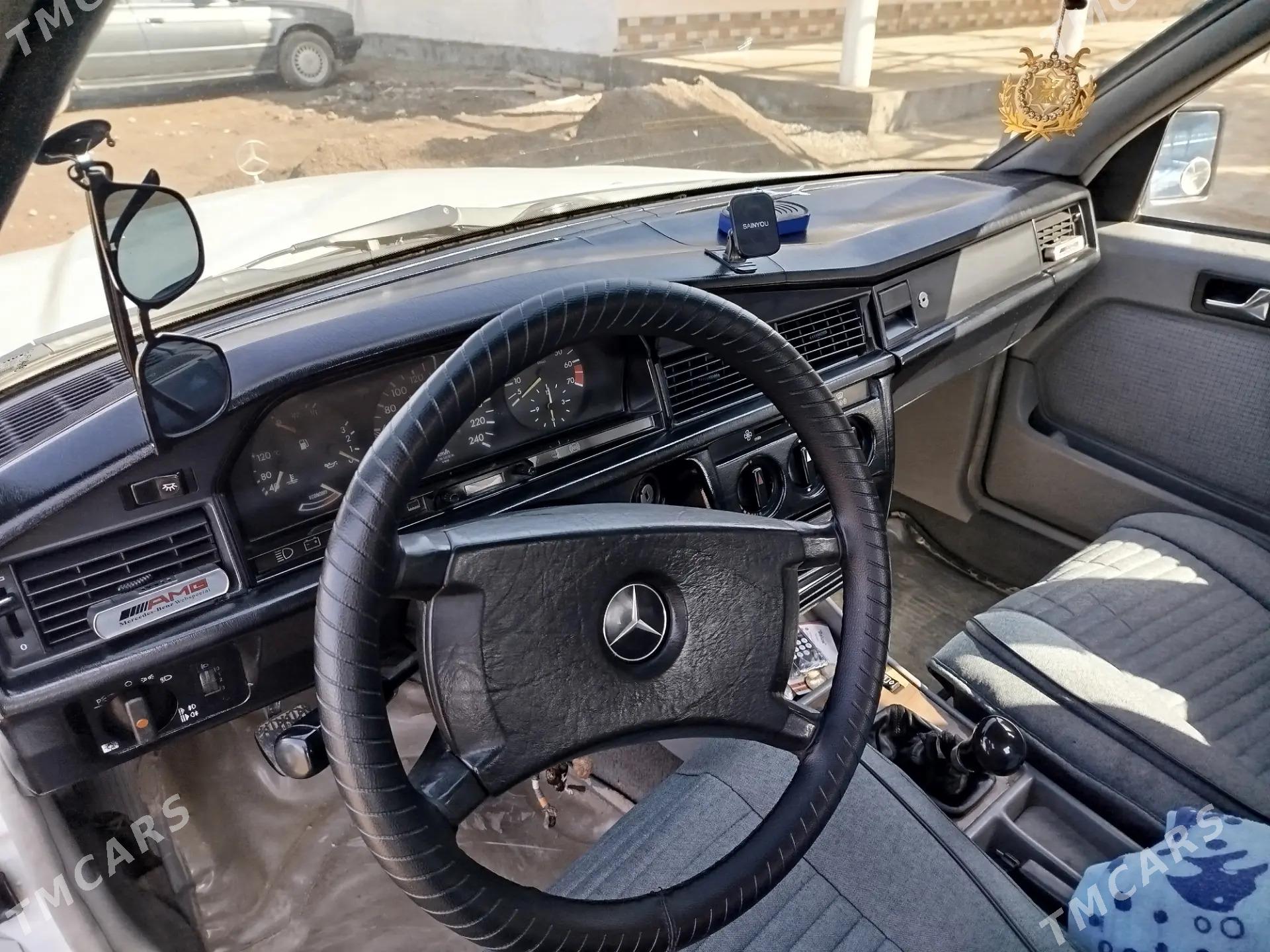 Mercedes-Benz 190E 1989 - 48 000 TMT - Мургап - img 7