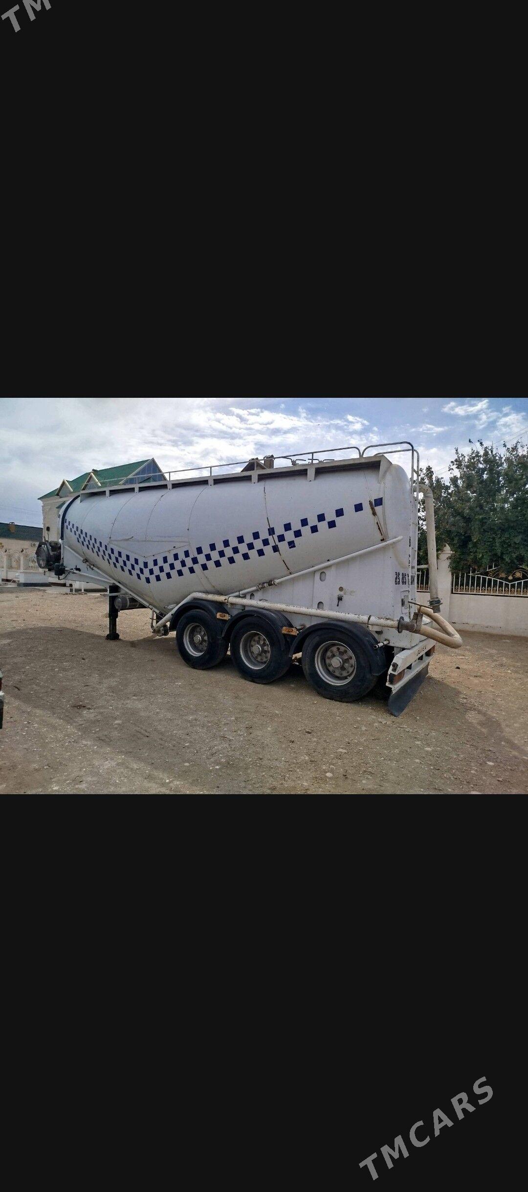 Kogel Euro Trailer 2014 - 520 000 TMT - Jebel - img 3