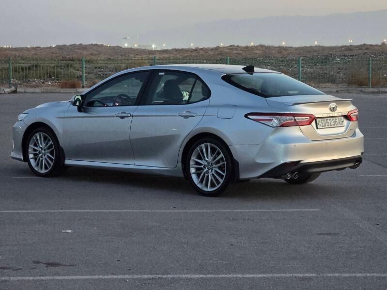 Toyota Camry 2018 - 360 000 TMT - Aşgabat - img 9