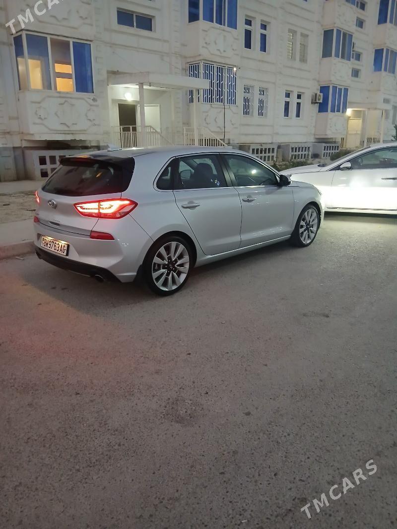 Hyundai Elantra GT 2017 - 207 000 TMT - Ашхабад - img 9