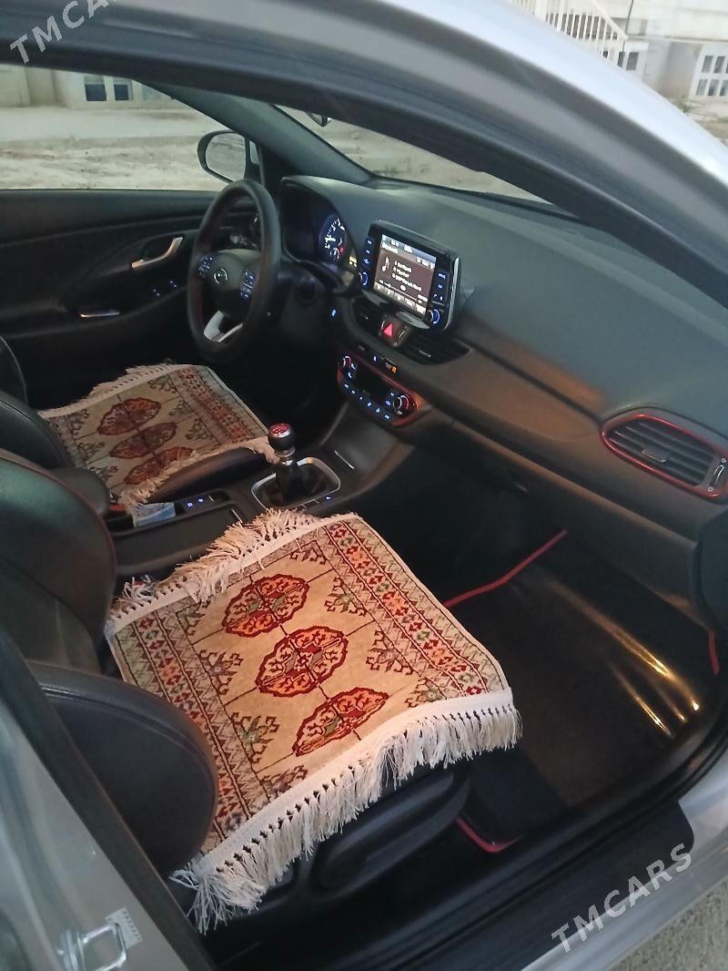 Hyundai Elantra GT 2017 - 207 000 TMT - Ашхабад - img 3