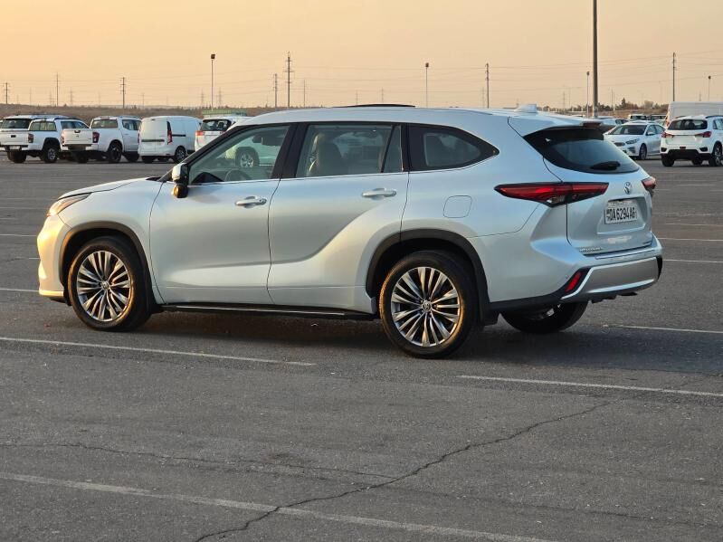 Toyota Highlander 2020 - 615 000 TMT - Ашхабад - img 5