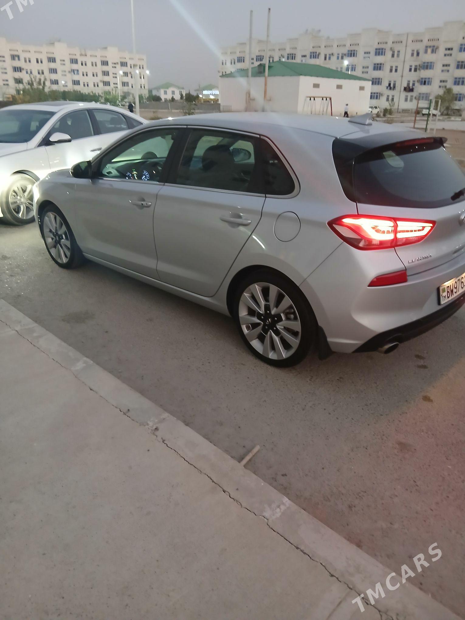 Hyundai Elantra GT 2017 - 207 000 TMT - Ашхабад - img 6