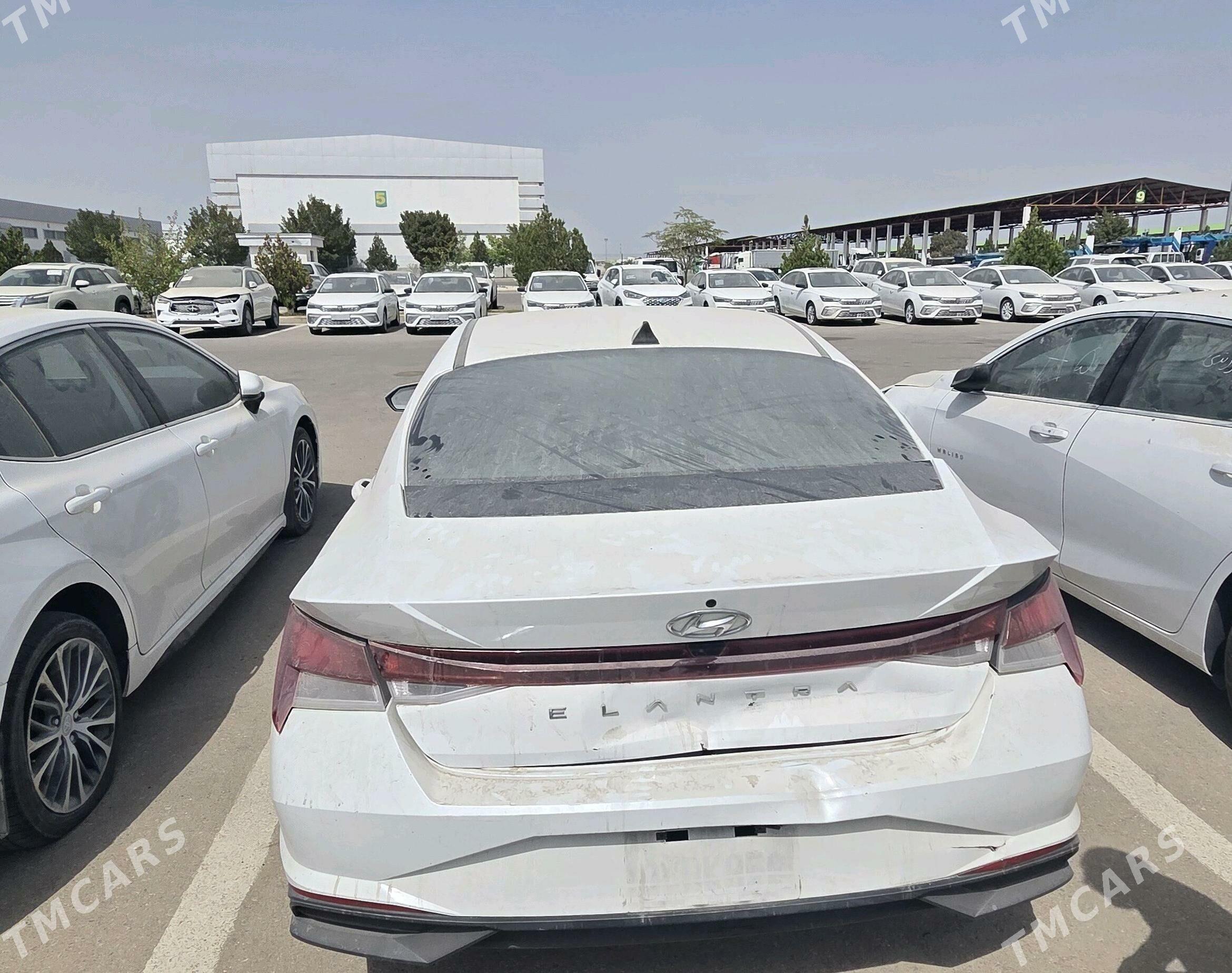 Hyundai Elantra 2022 - 270 000 TMT - Aşgabat - img 7