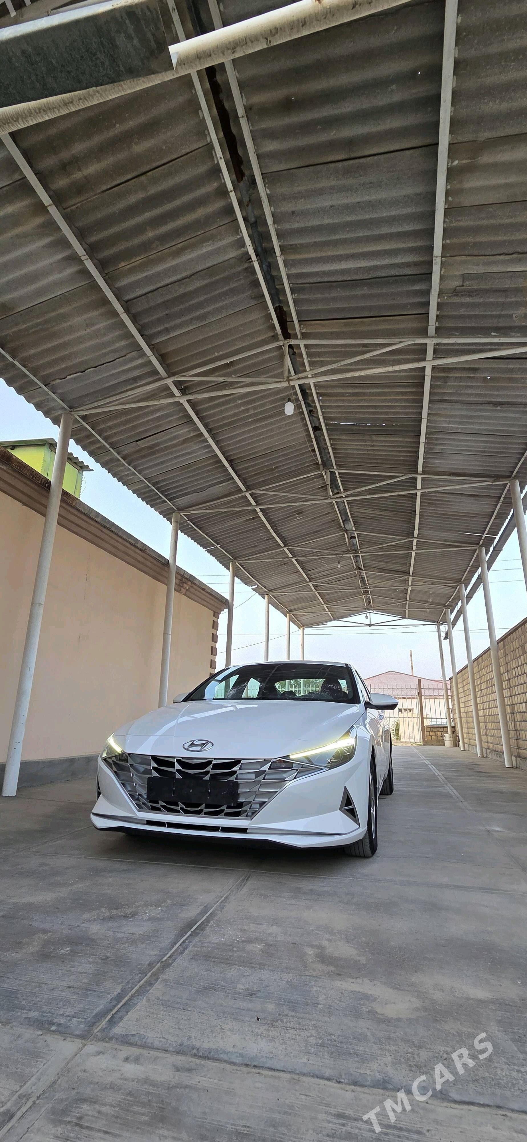 Hyundai Elantra 2022 - 270 000 TMT - Aşgabat - img 4