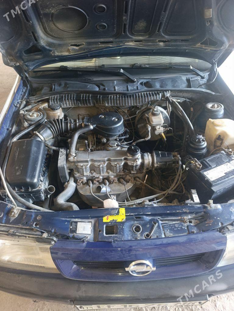 Opel Vectra 1992 - 45 000 TMT - Mary - img 2