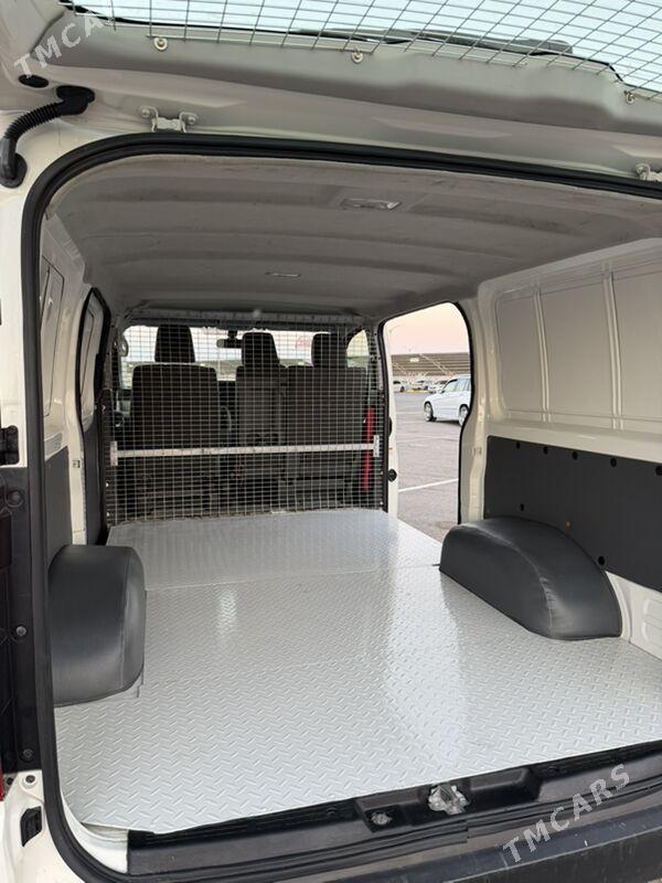 Toyota Hiace 2023 - 551 000 TMT - Aşgabat - img 8