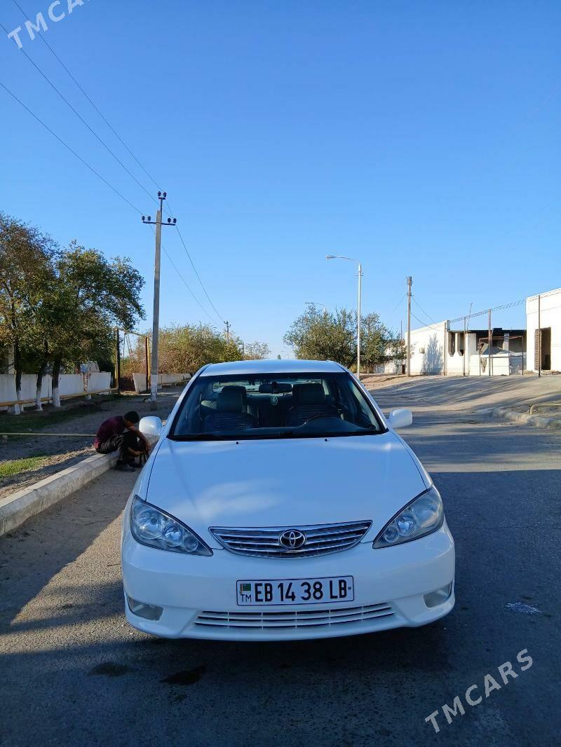 Toyota Camry 2004 - 170 000 TMT - Газаджак - img 5