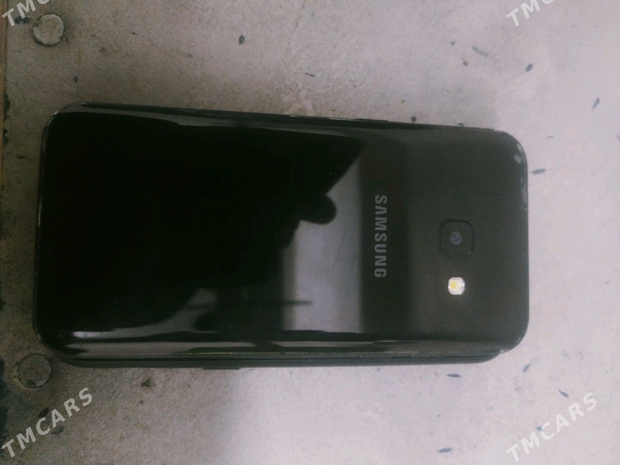 Samsung A3 2017 - Балканабат - img 1