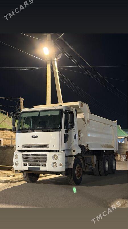 Ford Cargo 3535D 2014 - 700 000 TMT - Aşgabat - img 2