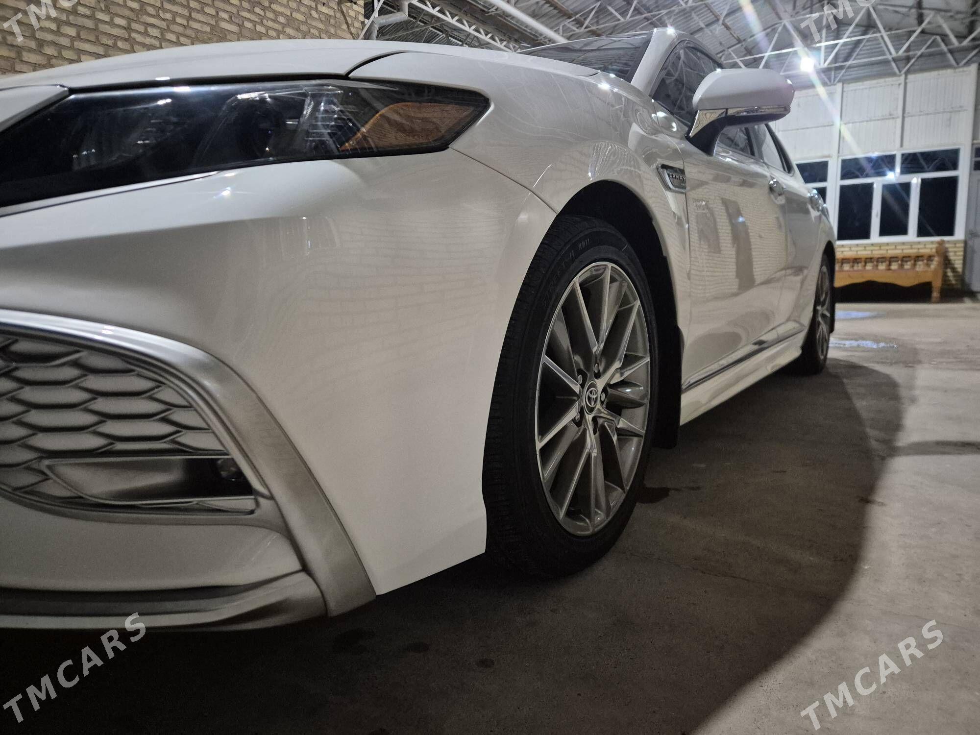 Toyota Camry 2021 - 315 000 TMT - Мары - img 4