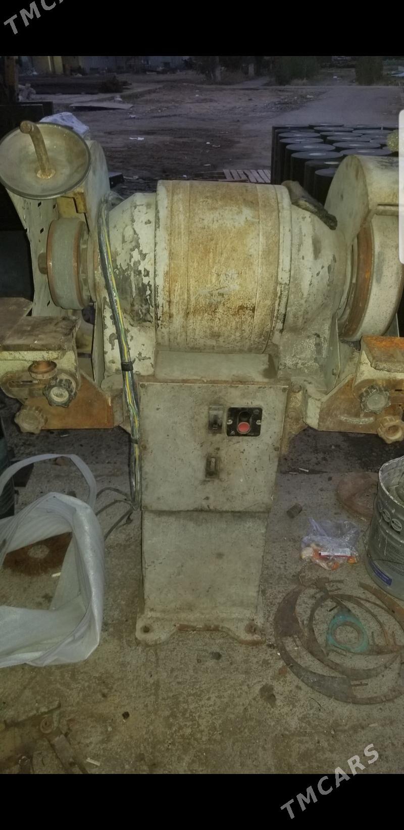 Stanok tocilo strogalnyý tokar - 11 мкр - img 2