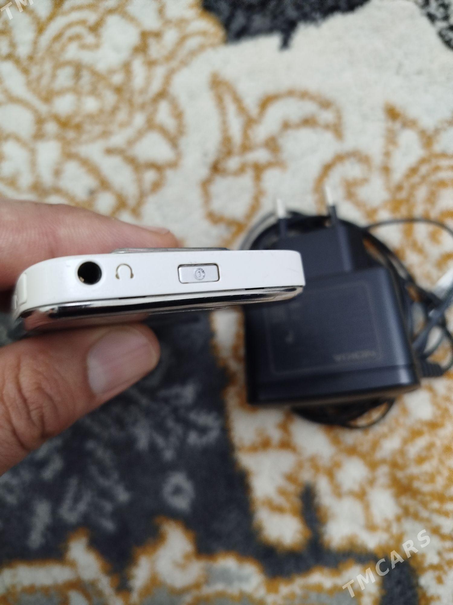 Nokia E72 - Büzmeýin GRES - img 3