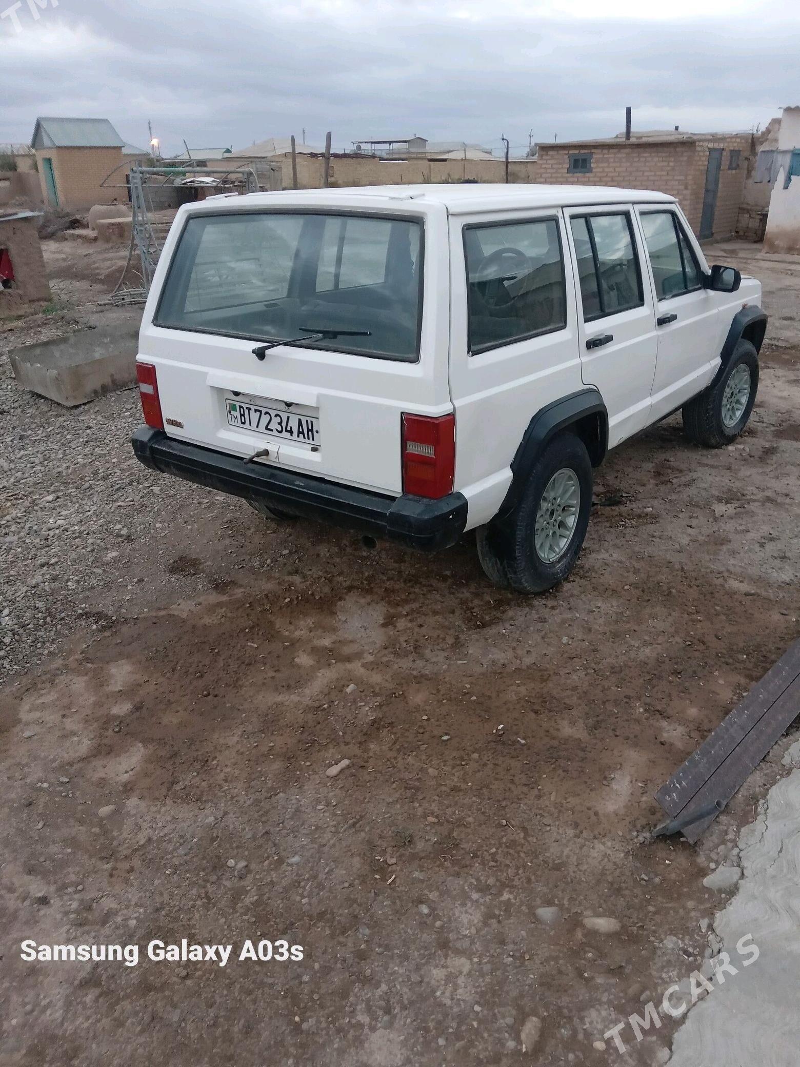Jeep Cherokee 1996 - 23 000 TMT - Sarahs - img 1