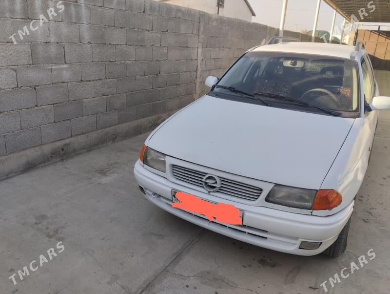 Opel Astra 1996 - 46 000 TMT - Bäherden - img 1