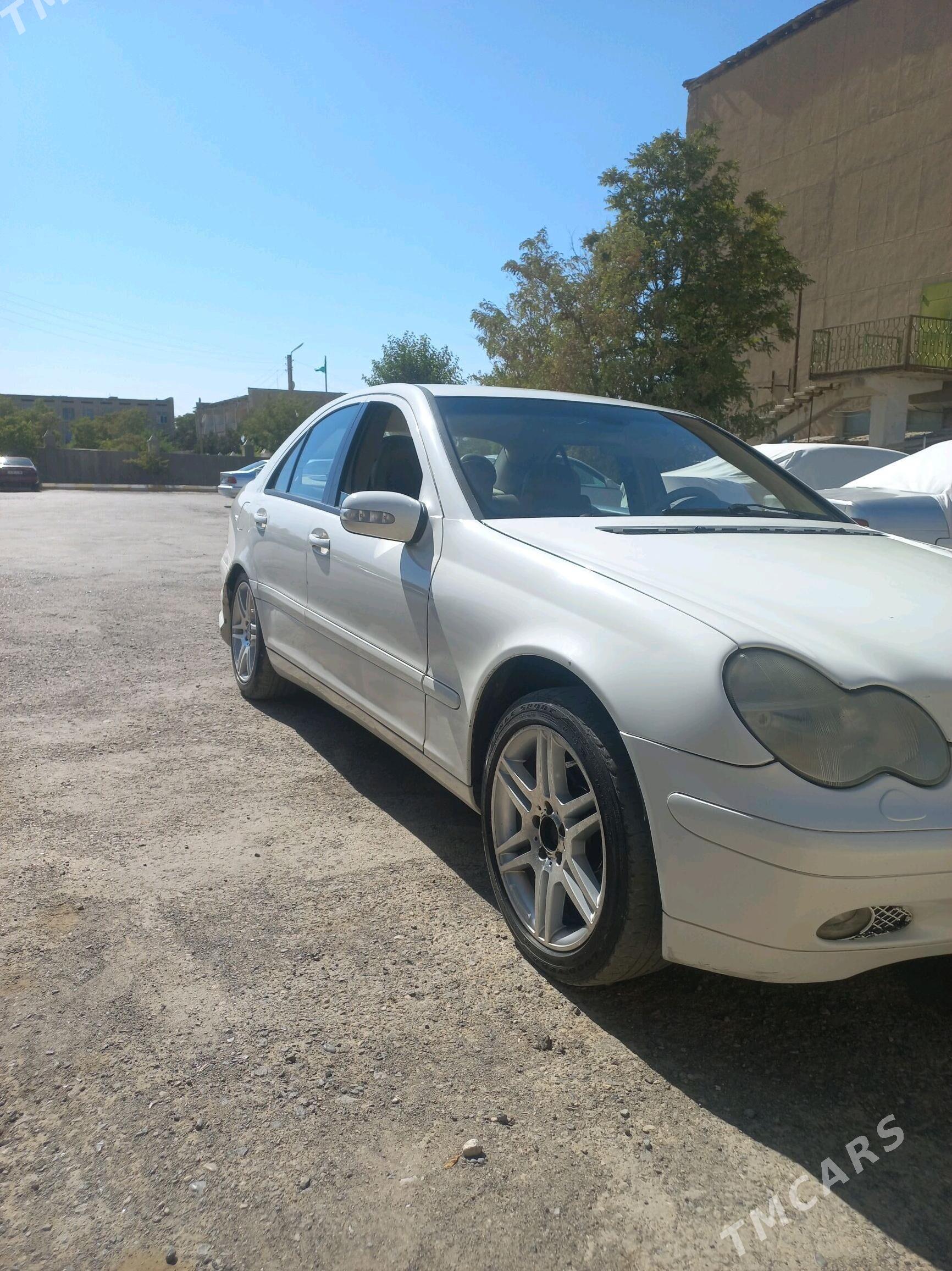 Mercedes-Benz C-Class 2001 - 75 000 TMT - Гызыларбат - img 2