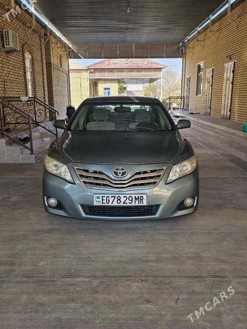 Toyota Camry 2011 - 200 000 TMT - Сакарчага - img 4