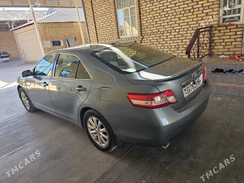 Toyota Camry 2011 - 200 000 TMT - Сакарчага - img 2