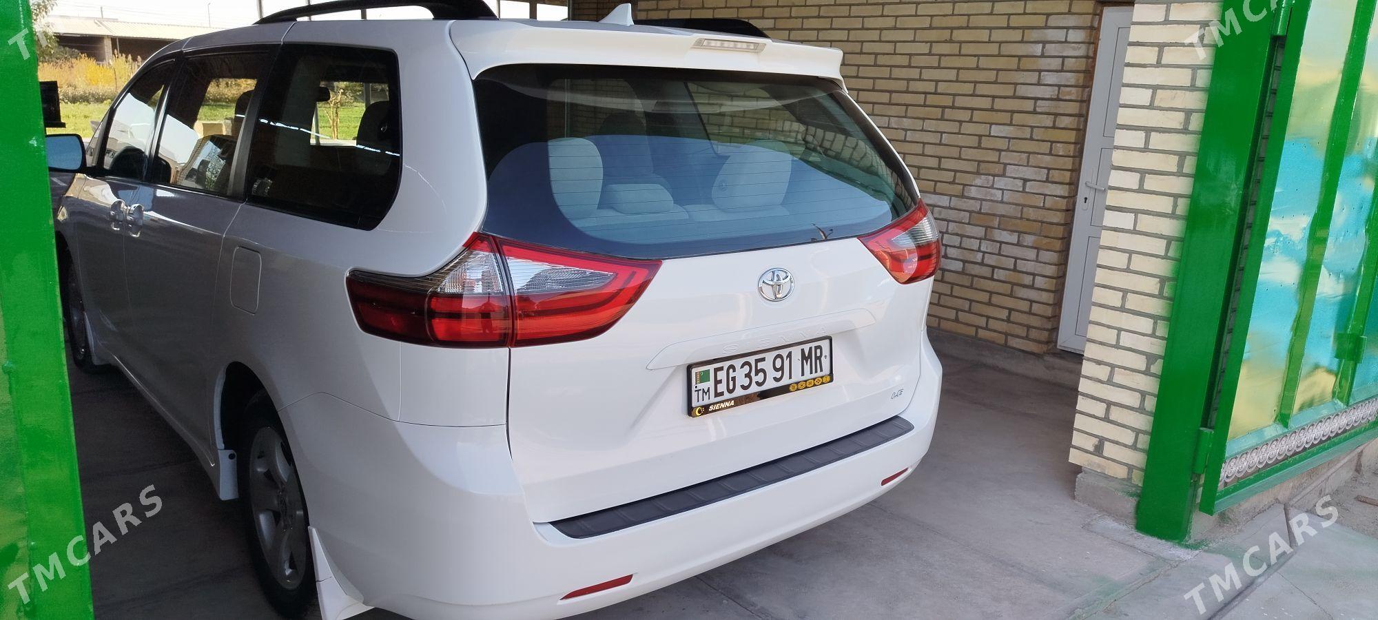 Toyota Sienna 2020 - 400 000 TMT - Мары - img 4