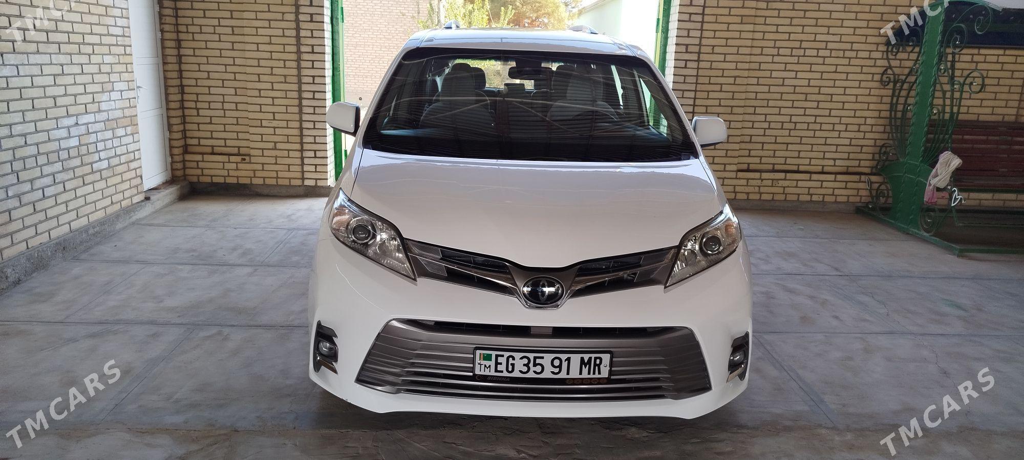 Toyota Sienna 2020 - 400 000 TMT - Мары - img 5