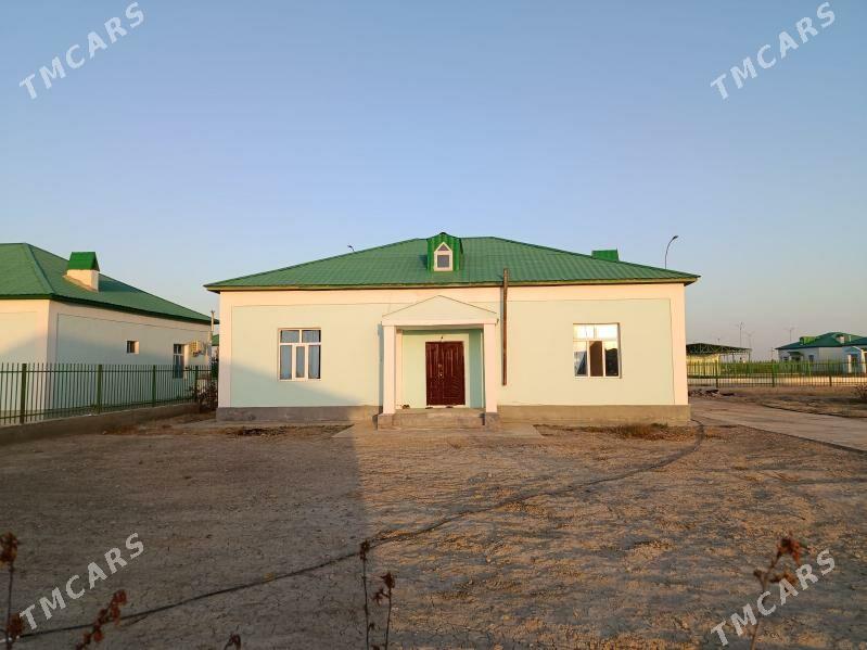 Jay Rowacda - Gyzylarbat - img 2