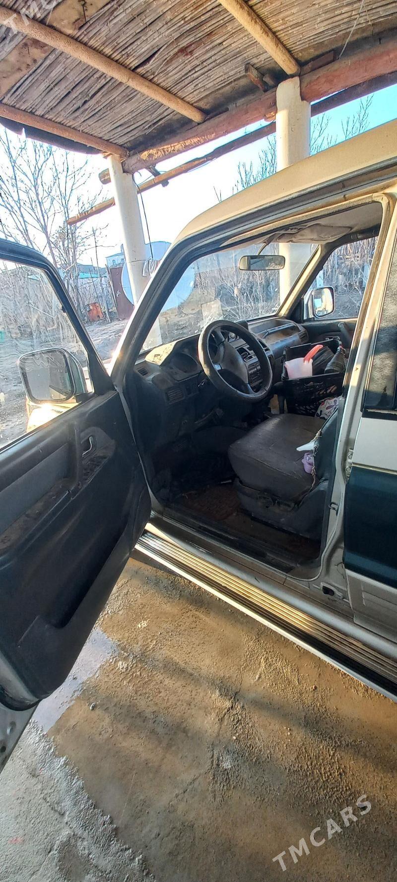 Mitsubishi Pajero 1994 - 35 000 TMT - Aşgabat - img 6