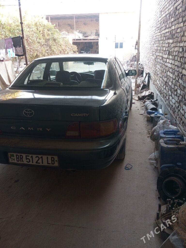 Toyota Camry 1995 - 85 000 TMT - Saýat - img 2