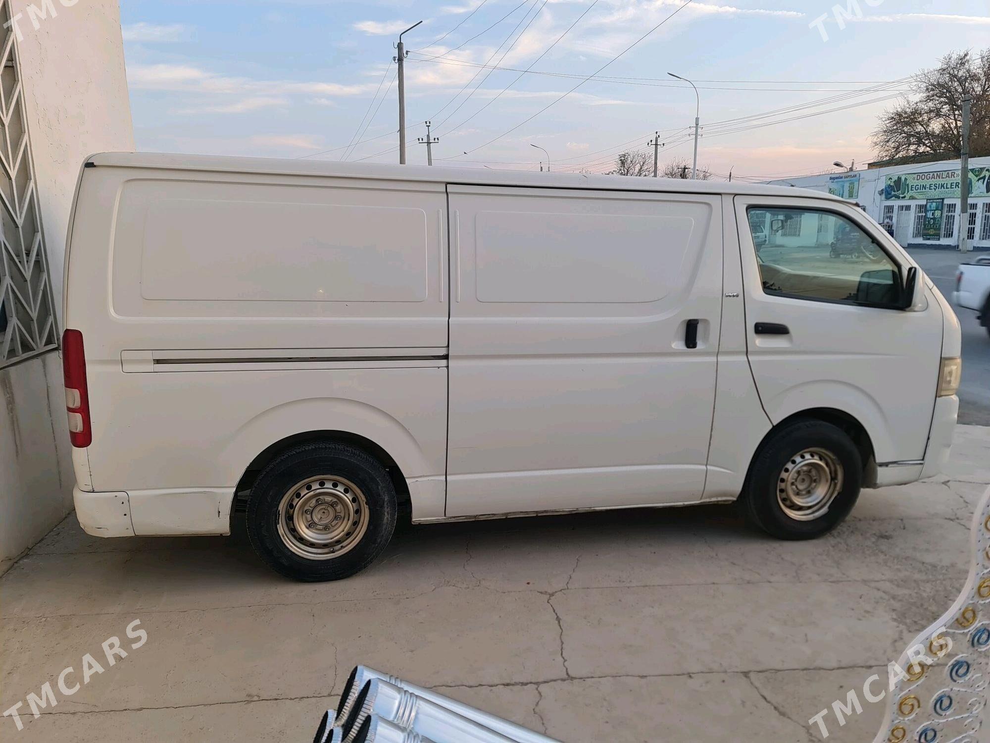 Toyota Hiace 2009 - 265 000 TMT - Bäherden - img 2