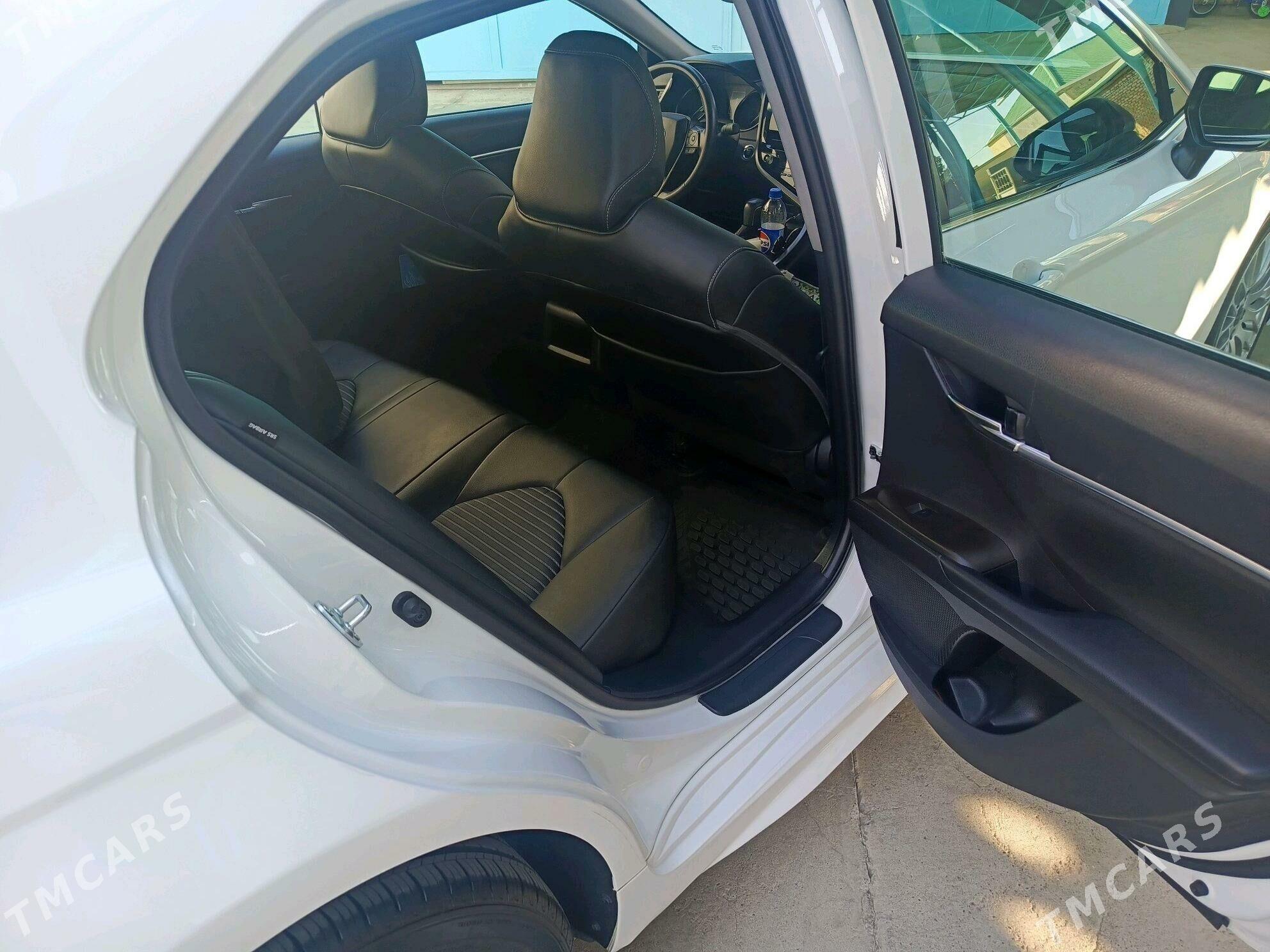 Toyota Camry 2022 - 340 000 TMT - Aşgabat - img 8