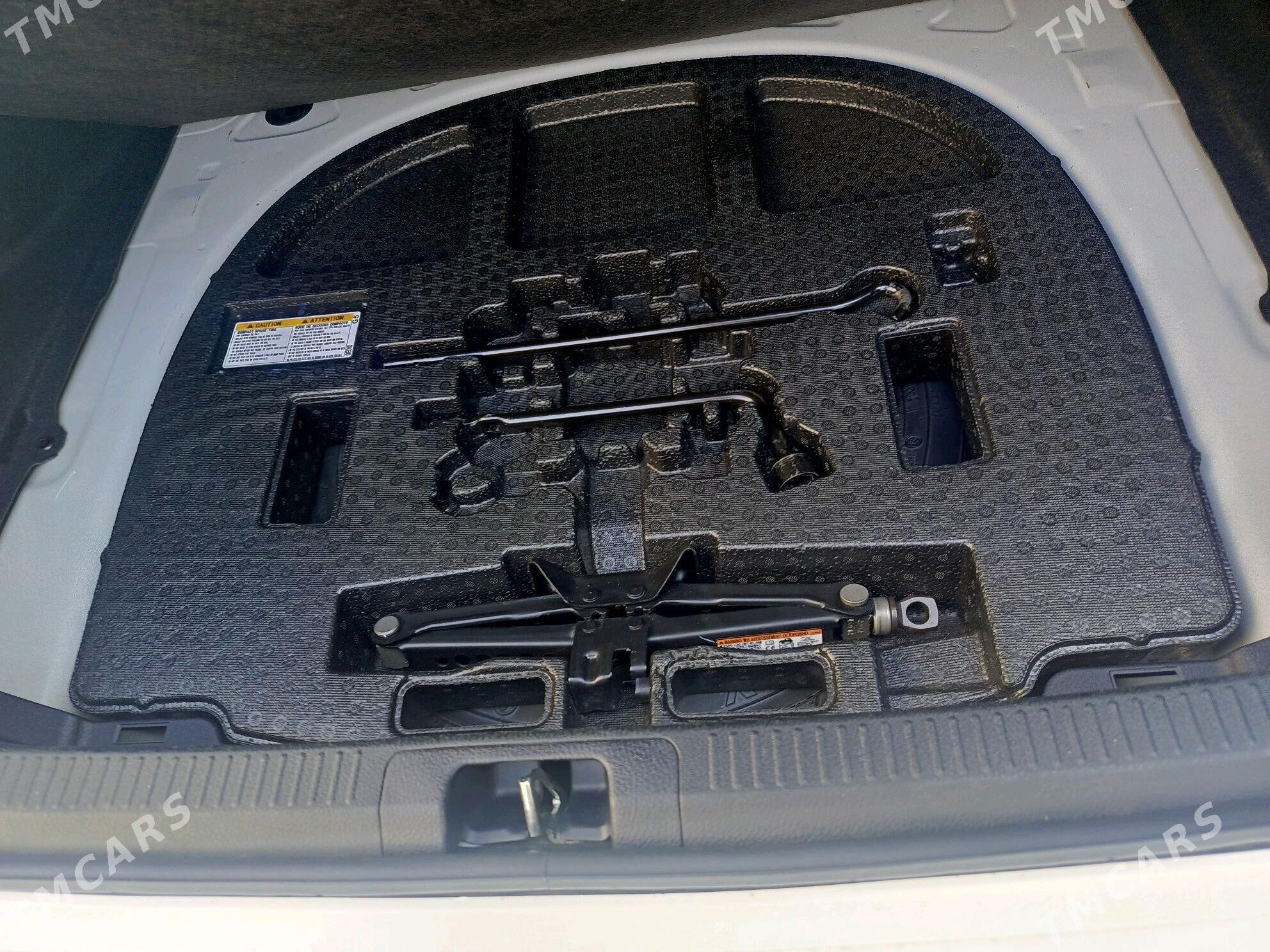 Toyota Camry 2022 - 340 000 TMT - Aşgabat - img 10