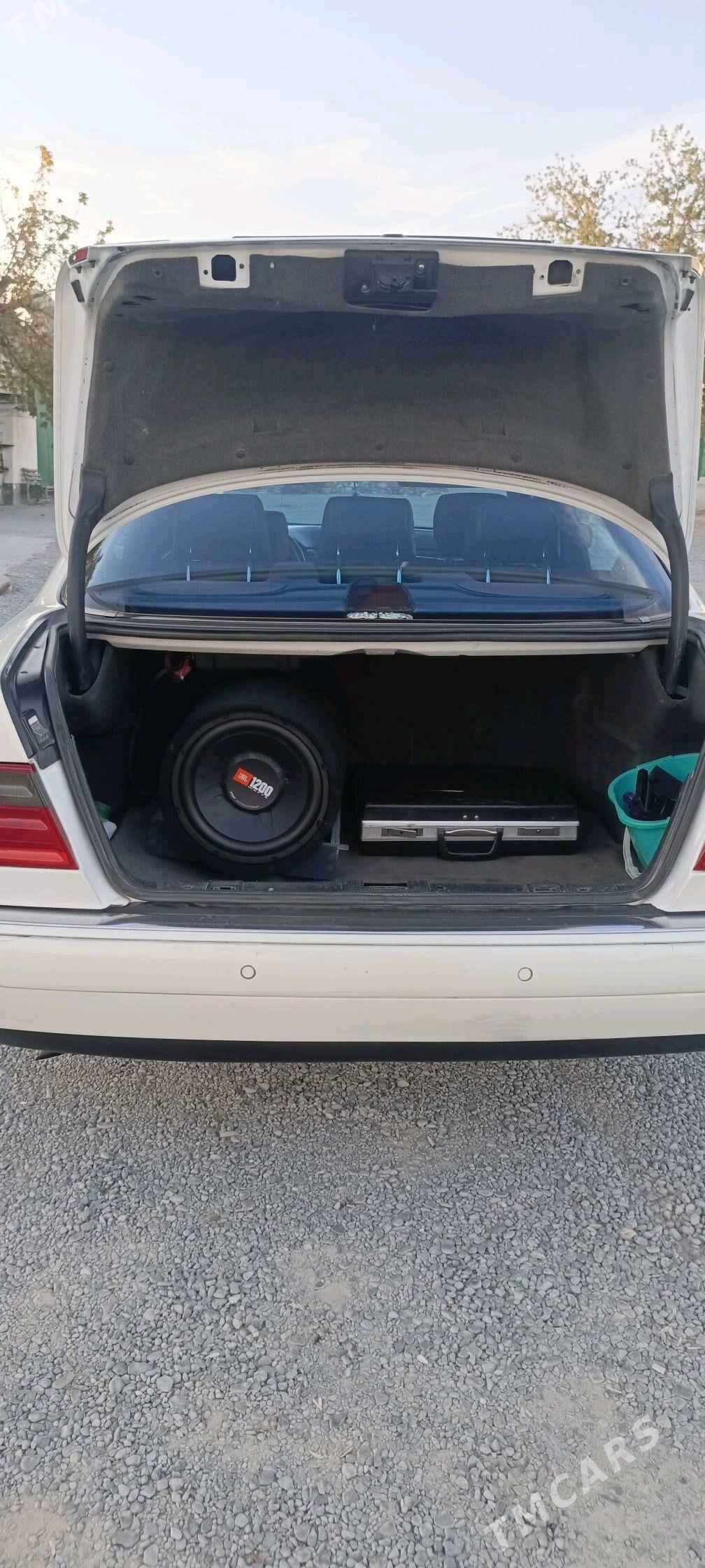 Mercedes-Benz E320 1998 - 110 000 TMT - Änew - img 9