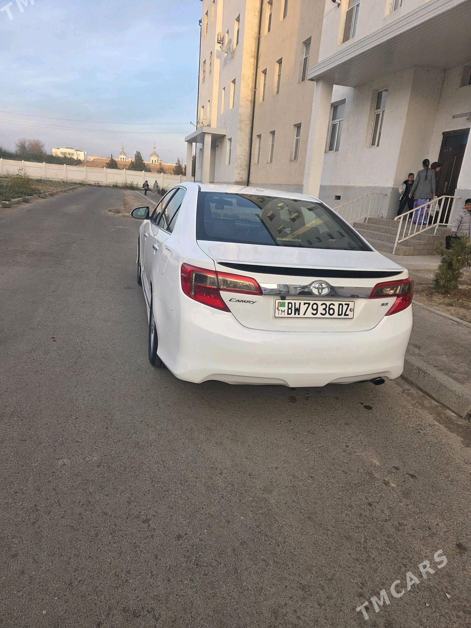 Toyota Camry 2013 - 220 000 TMT - Дашогуз - img 2