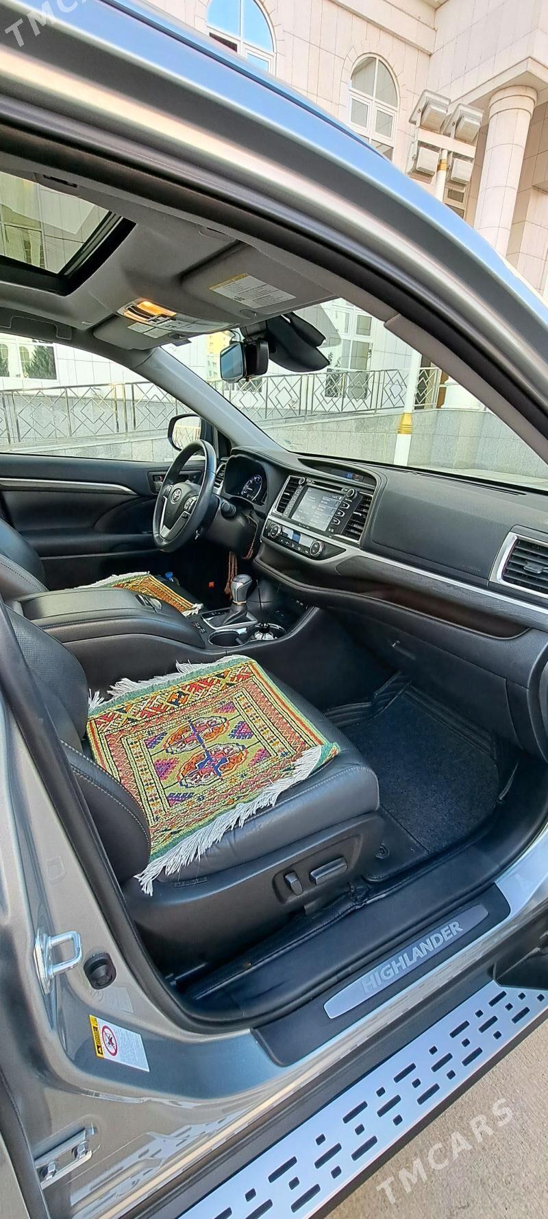 Toyota Highlander 2019 - 554 000 TMT - Ашхабад - img 3