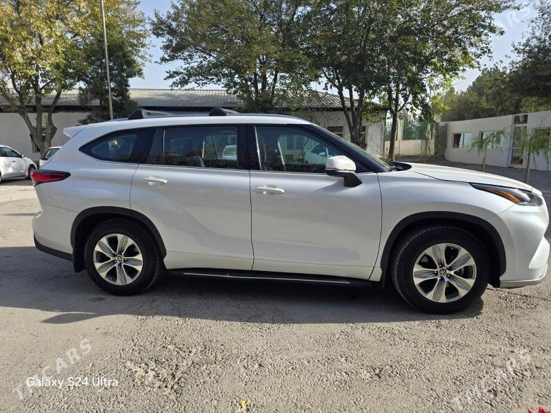 Toyota Highlander 2021 - 565 000 TMT - 11 мкр - img 3
