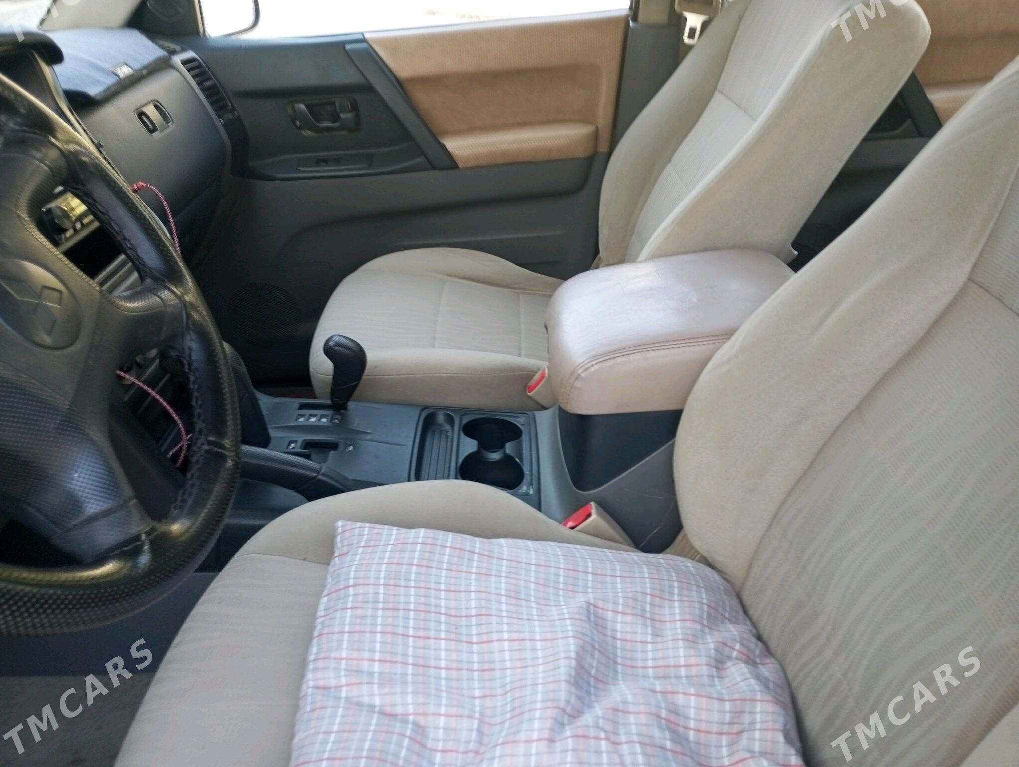 Mitsubishi Pajero 2006 - 180 000 TMT - Büzmeýin - img 6