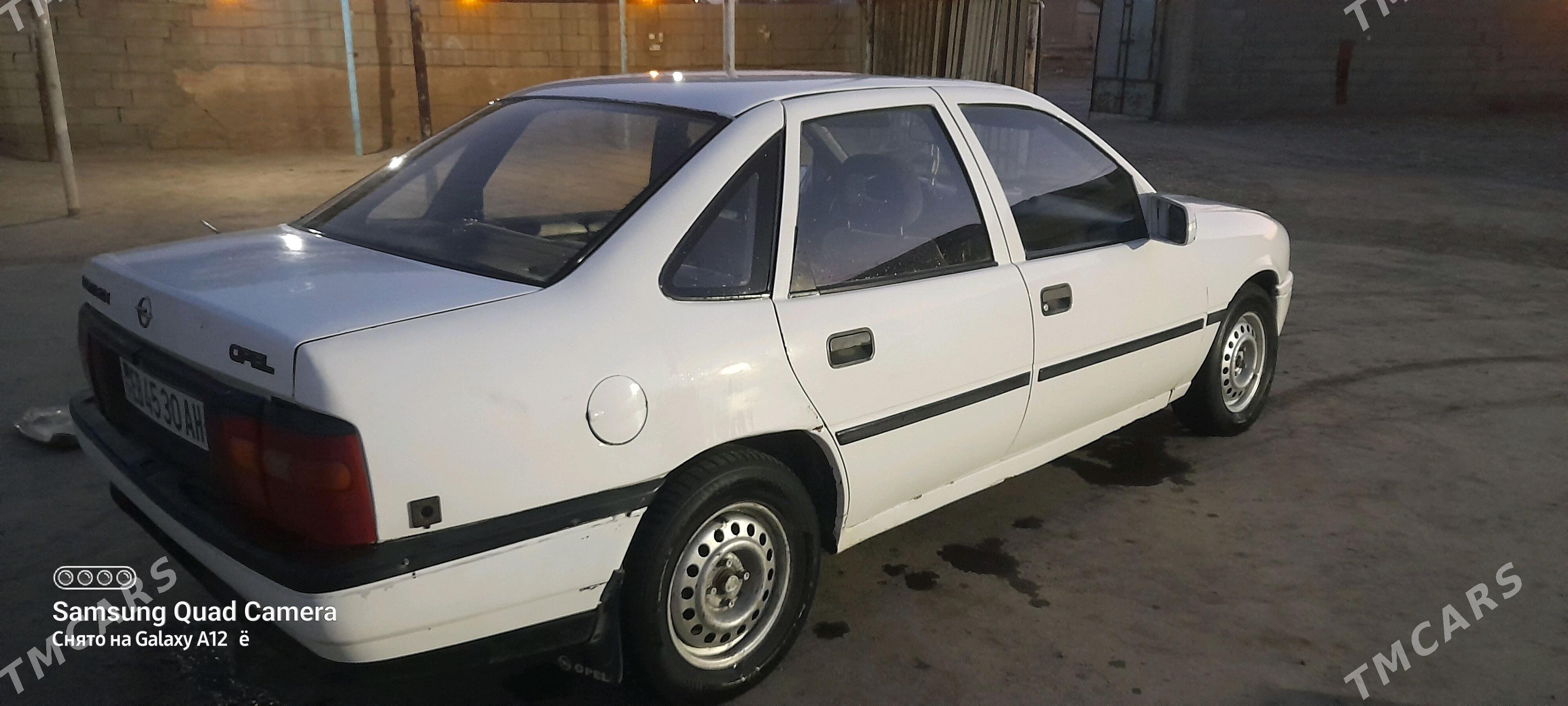 Opel Vectra 1990 - 22 000 TMT - Теджен - img 1