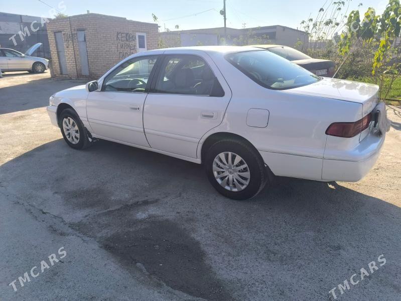 Toyota Camry 1999 - 120 000 TMT - Halaç - img 3