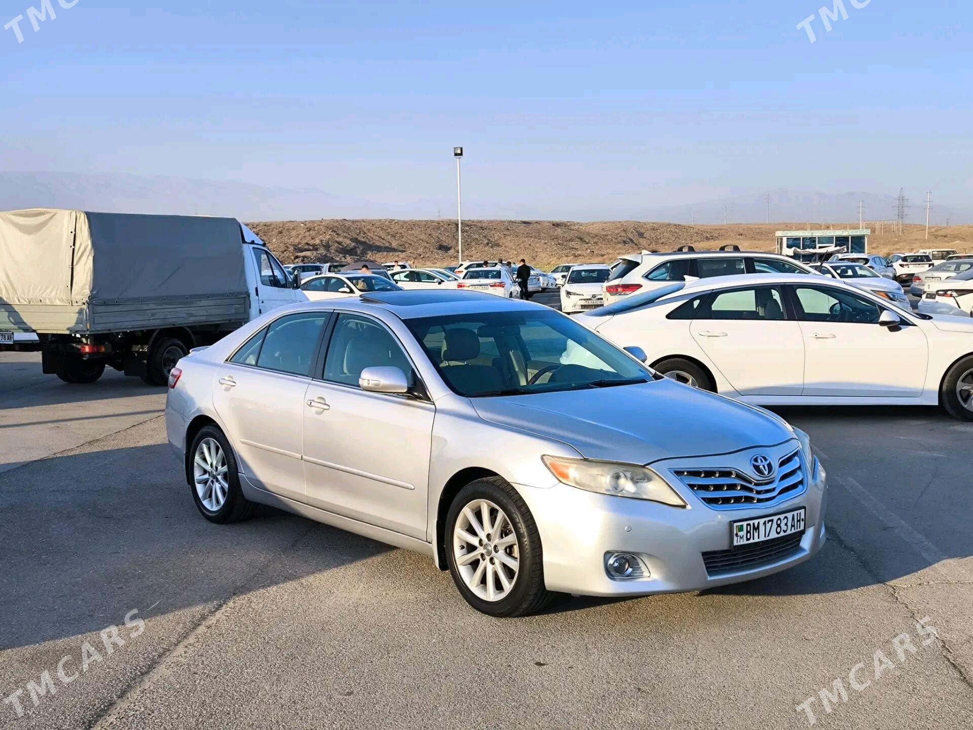 Toyota Camry 2010 - 230 000 TMT - Ак-Бугдайский этрап - img 1