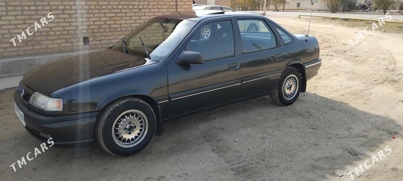Opel Vectra 1993 - 46 000 TMT - Мары - img 1