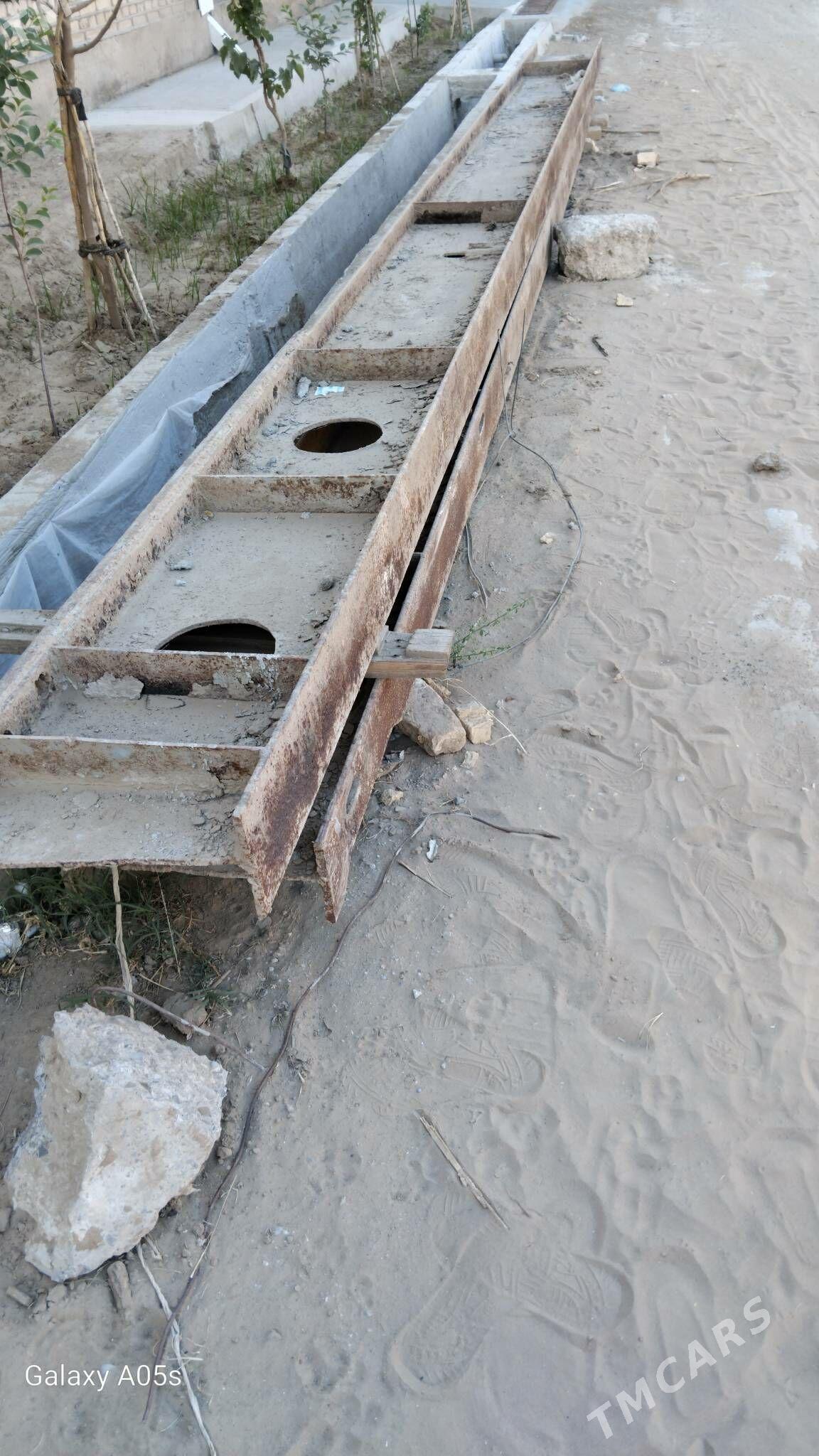 şwellir - Mary - img 2